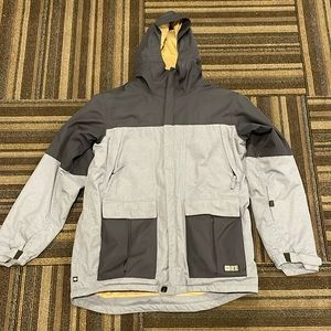 Used, Men’s 686 snowboard jacket. Large.